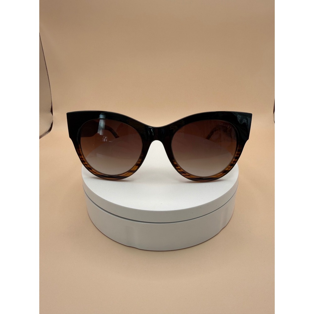 Velvet Eyewear‎ Chelsea Black Tortoise Cat Eye Sunglasses Brown Gradient NIB